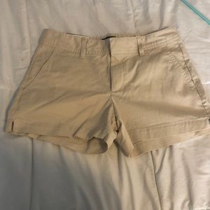 gap khaki shorts